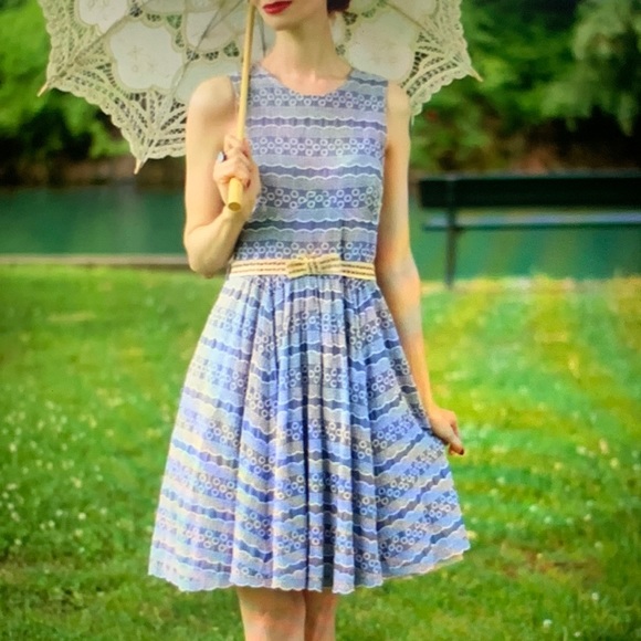 Anthropologie Dresses & Skirts - Anthropologie Tracy Reece 4 Eyelet Lace Dress